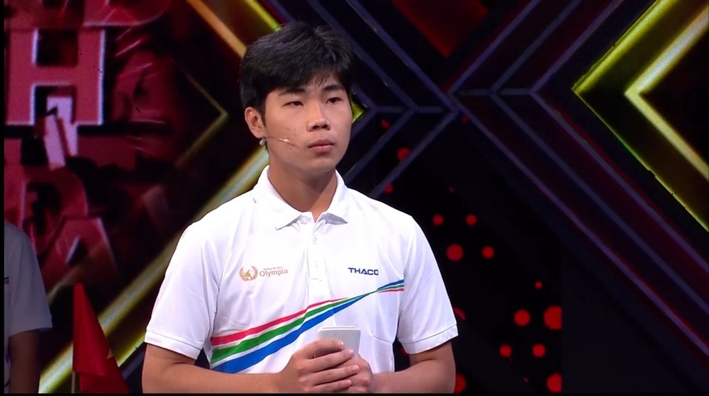 Nam sinh luôn giành lợi thế nhờ giải đúng từ khóa Vượt chướng ngại vật. Nam sinh luôn giành lợi thế nhờ giải đúng từ khóa Vượt chướng ngại vật.