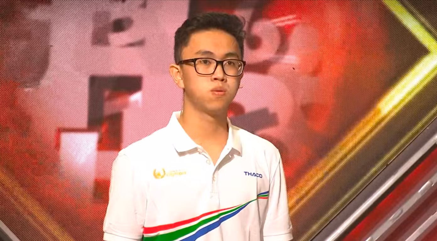 Thế Vinh hồi hộp chờ kết quả phần thi Vượt chướng ngại vật.