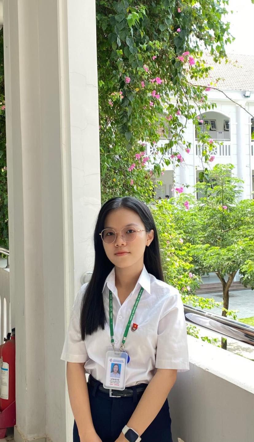 Huỳnh Vân lo lắng về sự thay đổi mới về phương án thi tốt nghiệp THPT 2025. Ảnh: NVCC Huỳnh Vân lo lắng về sự thay đổi mới về phương án thi tốt nghiệp THPT 2025. Ảnh: NVCC