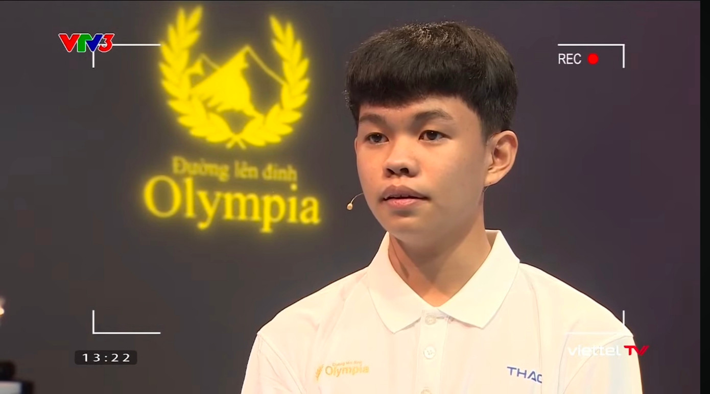 Trung Kiên vươn lên dẫn đầu nhờ trả lời chính xác chướng ngại vật. Trung Kiên vươn lên dẫn đầu nhờ trả lời chính xác chướng ngại vật.