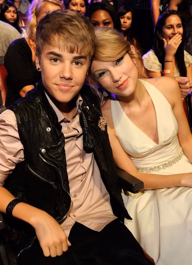 Taylor Swift và Justin Bieber từng có mối quan hệ thân thiết.