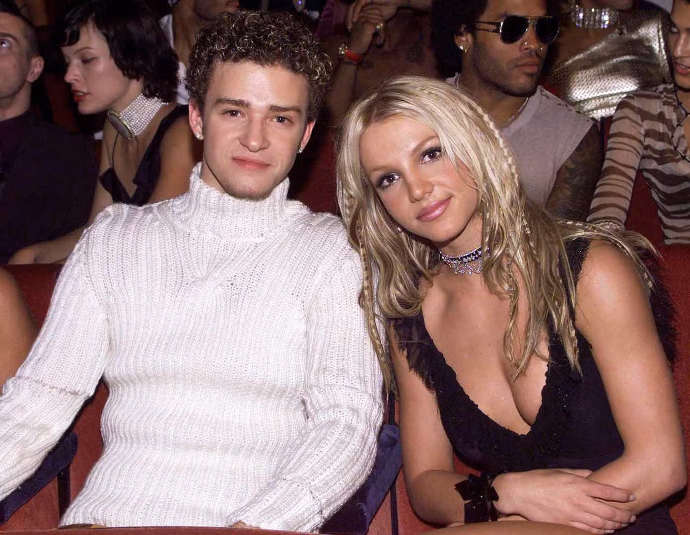 Hồi ký hé lộ những sự thật gây sốc về chuyện tình giữa Justin Timberlake và Britney Spears.