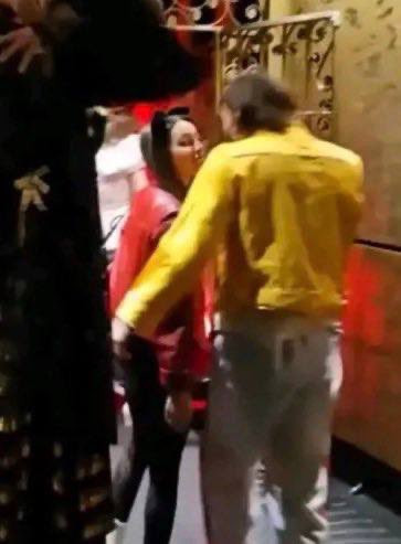 Olivia Rodrigo vui vẻ khi đi chơi cùng Louis Partridge. Olivia Rodrigo vui vẻ khi đi chơi cùng Louis Partridge.