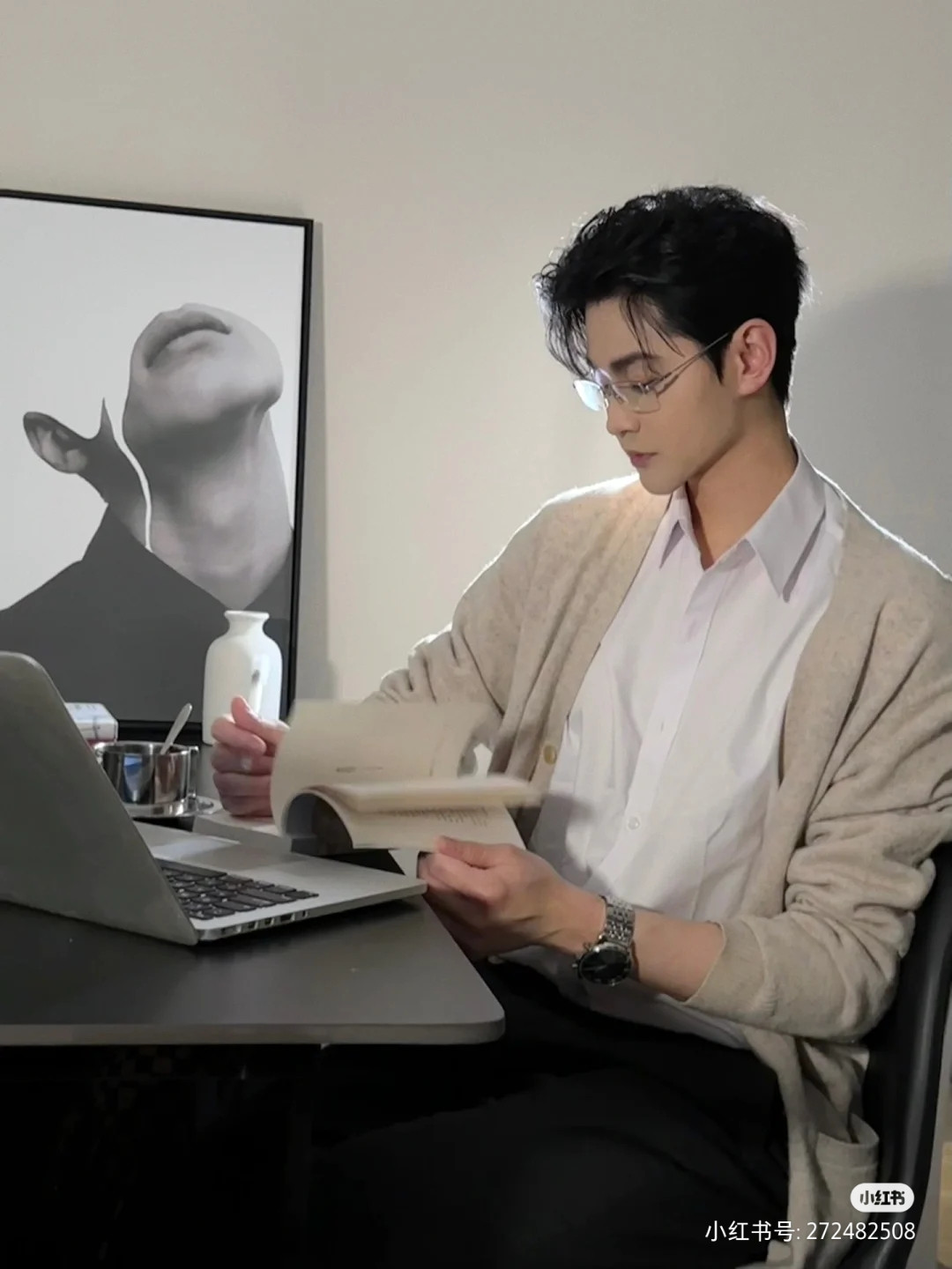 Góc nghiêng được nhiều người nhận xét giống diễn viên Nhậm Gia Luân. Nguồn: @nanxiao22668