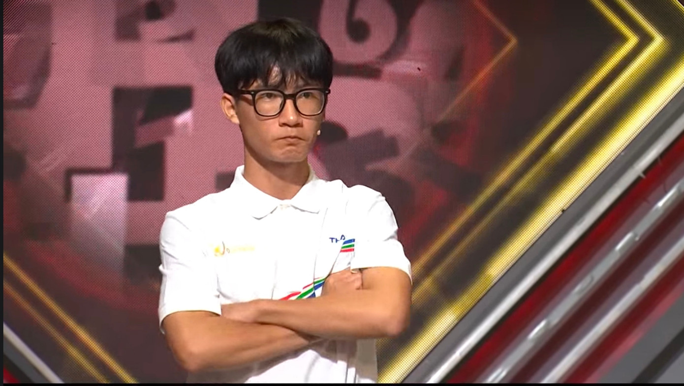 Nam sinh gây ấn tượng nhờ thành tích học tập chuẩn "con nhà người ta". Nam sinh gây ấn tượng nhờ thành tích học tập chuẩn "con nhà người ta".