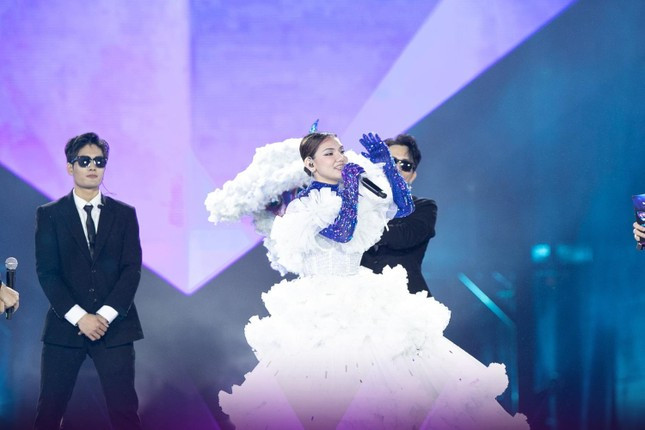 Myra Trần có trong tay hit bự &quot;Anh chưa thương em đến vậy đâu&quot; nhờ chương trình.