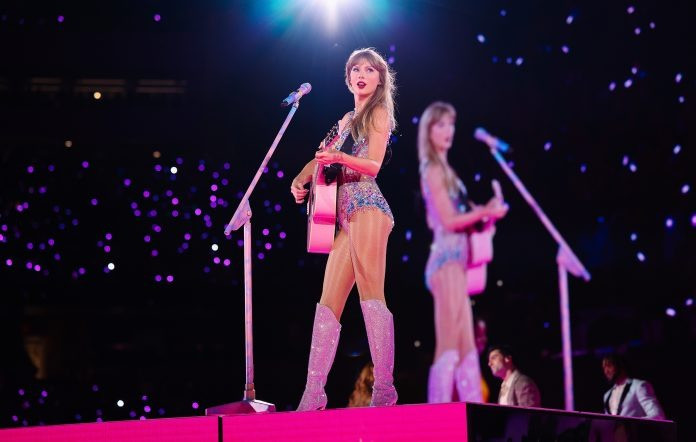Taylor Swift: The Eras Tour được kỳ vọng sẽ làm sống lại dòng phim hòa nhạc. Taylor Swift: The Eras Tour được kỳ vọng sẽ làm sống lại dòng phim hòa nhạc.