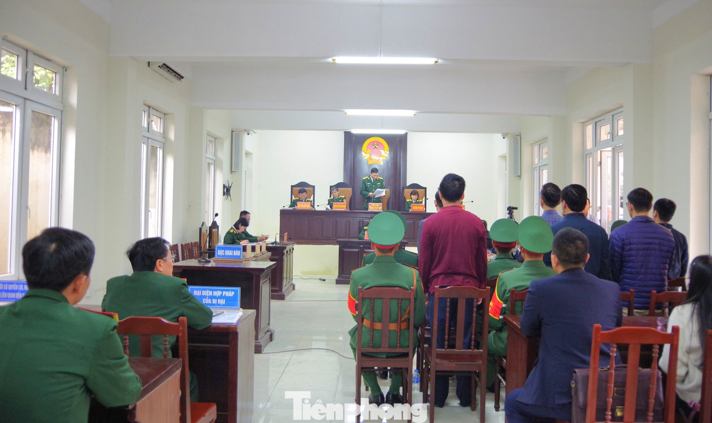 Toàn cảnh HĐXX tuyên án. Toàn cảnh HĐXX tuyên án.