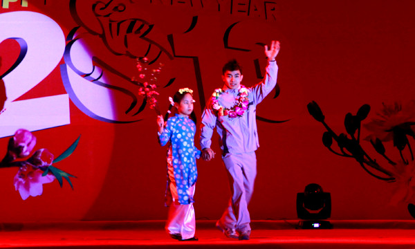 Đặc biệt, 10 gương mặt trẻ tiêu biểu trên các lĩnh vực học tập, phát triển kinh tế, thể dục thể thao, văn hóa nghệ thuật, tình nguyện vì cộng đồng, an ninh chính trị, trật tự an toàn xã hội... đã vinh dự nhận giải thưởng 