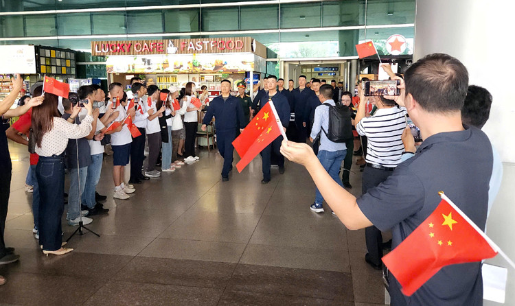 Sơ duyệt diễu binh, diễu hành cấp Nhà nước mừng đại lễ 30/4 ảnh 10 Sơ duyệt diễu binh, diễu hành cấp Nhà nước mừng đại lễ 30/4 ảnh 10