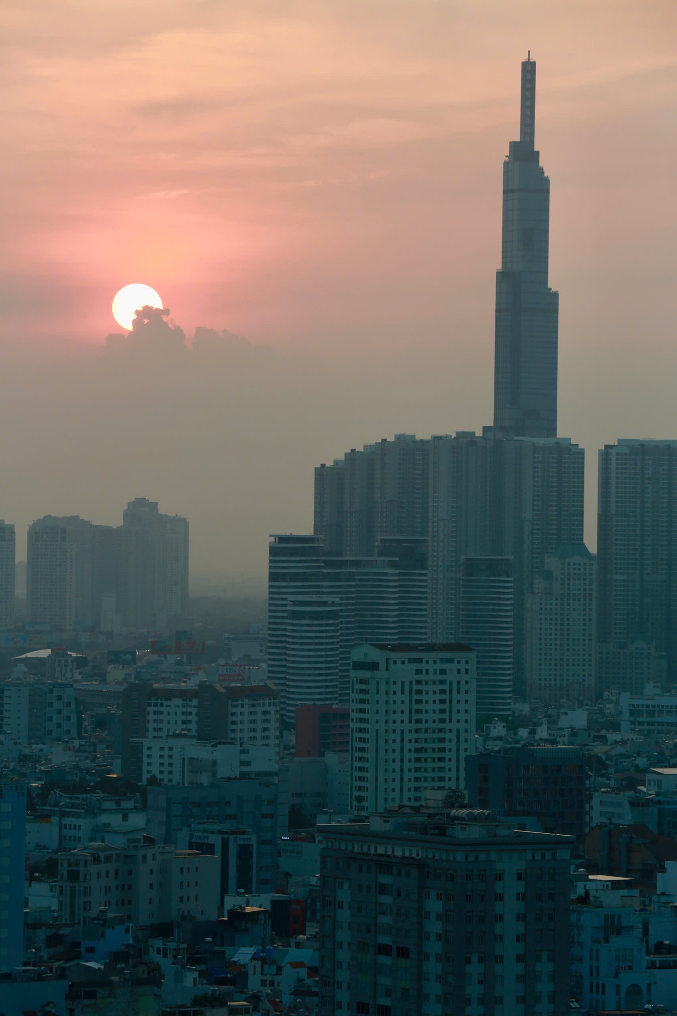 Đại lễ 30/4: Tự hào hai tiếng Việt Nam ảnh 39 Đại lễ 30/4: Tự hào hai tiếng Việt Nam ảnh 39