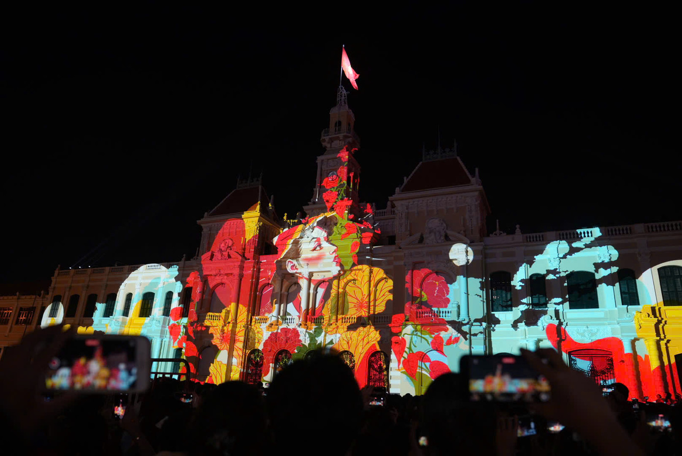 Màn 3D mapping có sự góp mặt của các nước Pháp, Bỉ, Singapore