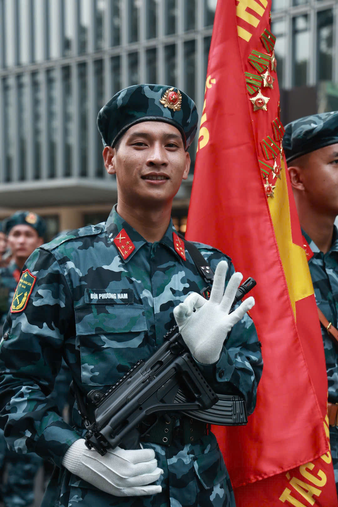 Đại lễ 30/4: Tự hào hai tiếng Việt Nam ảnh 57 Đại lễ 30/4: Tự hào hai tiếng Việt Nam ảnh 57