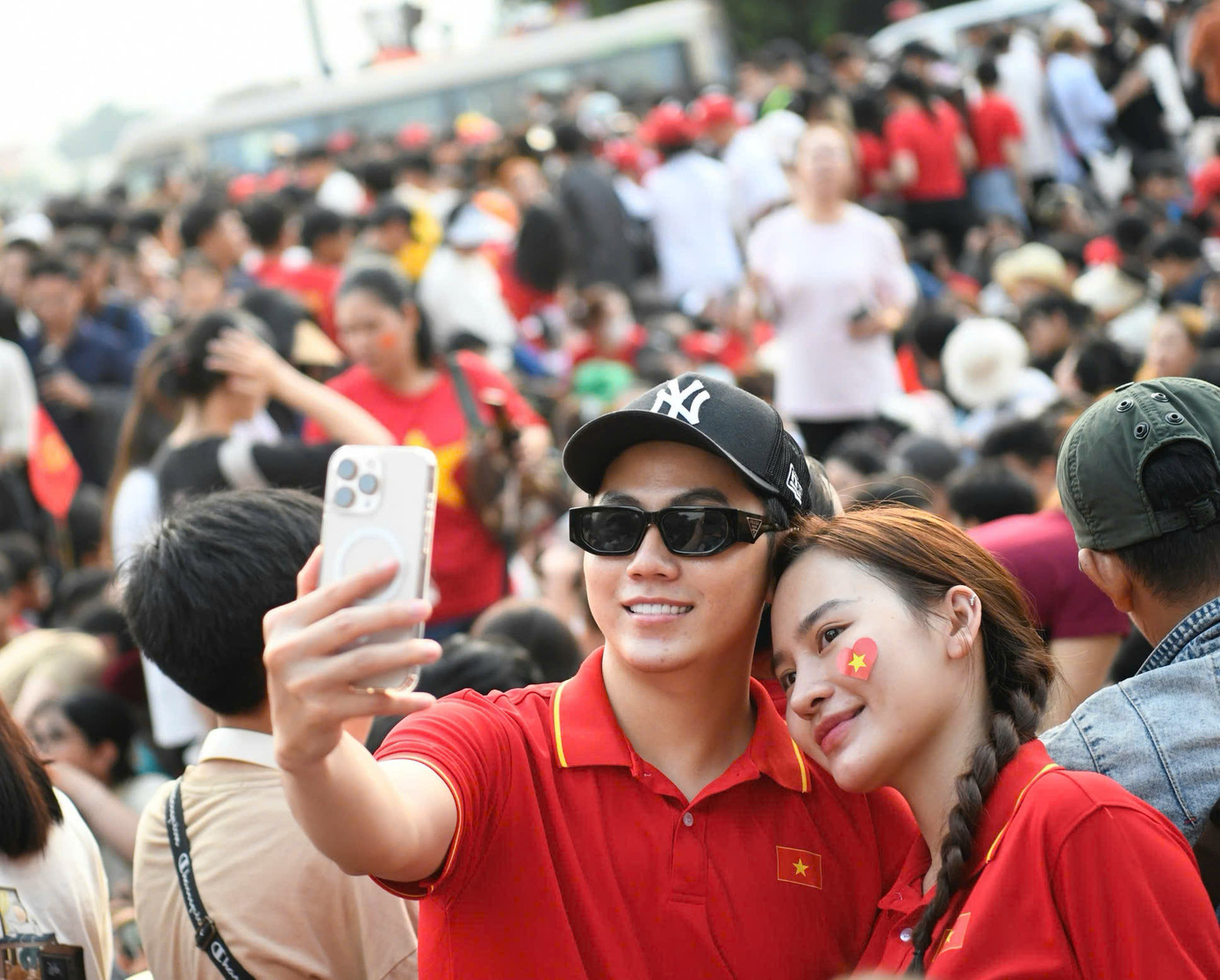 Đại lễ 30/4: Tự hào hai tiếng Việt Nam ảnh 44 Đại lễ 30/4: Tự hào hai tiếng Việt Nam ảnh 44