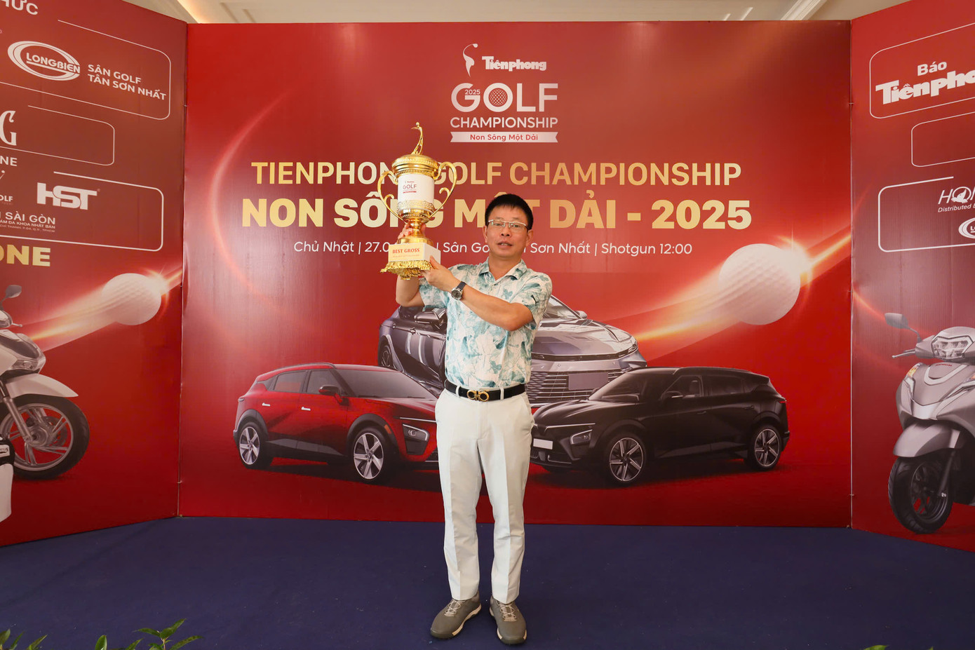 Một ngày giàu cảm xúc của 234 golfer trên sân golf Tân Sơn Nhất ảnh 7 Một ngày giàu cảm xúc của 234 golfer trên sân golf Tân Sơn Nhất ảnh 7