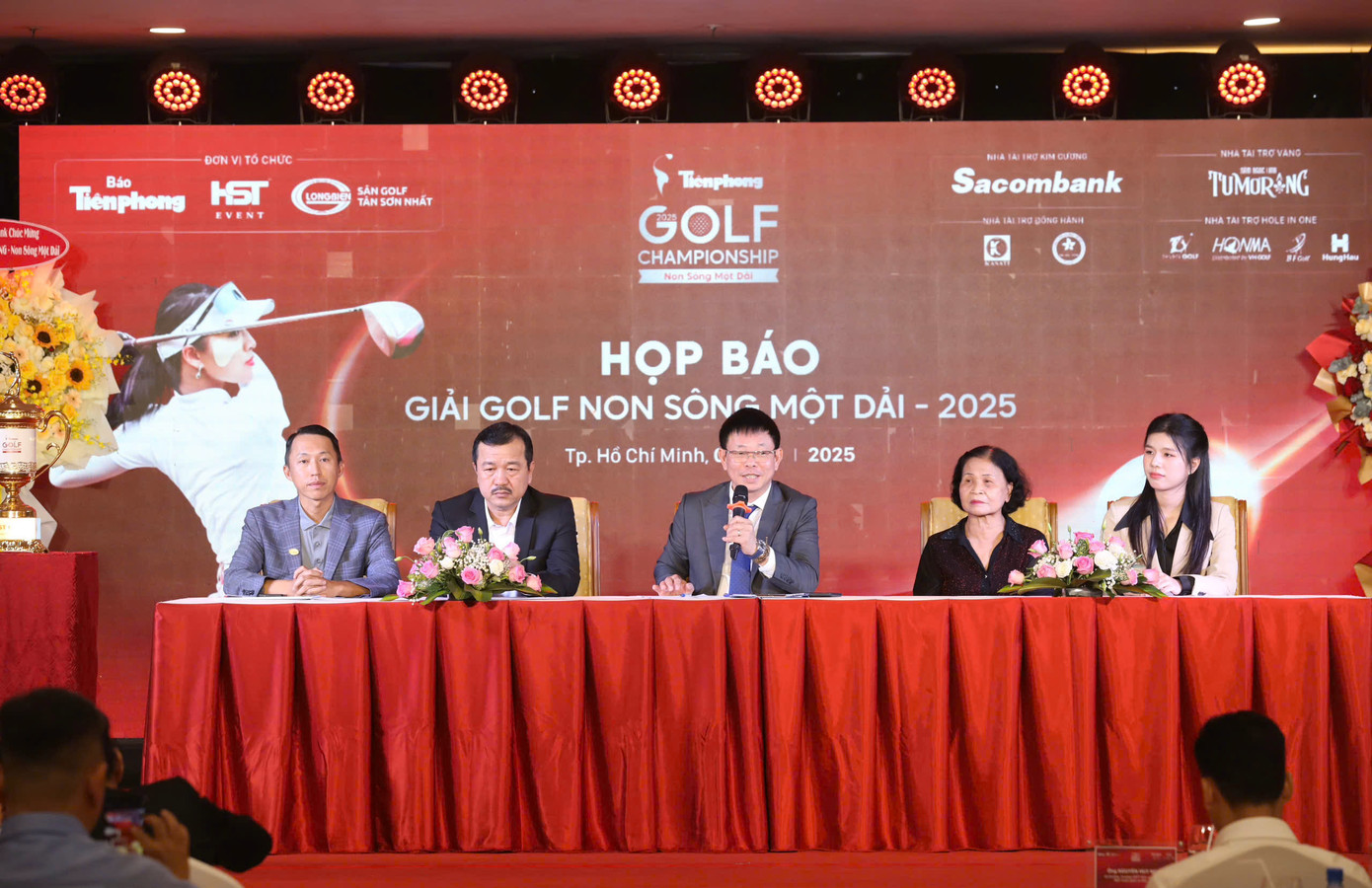 Khởi động Giải Tiền Phong Golf Championship - Non sông một dải ảnh 23