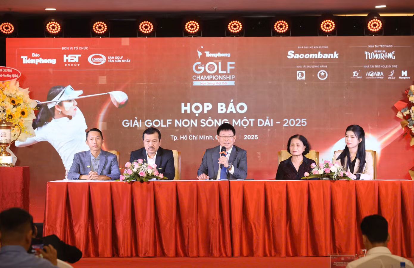 Khởi động Giải Tiền Phong Golf Championship - Non sông một dải ảnh 23
