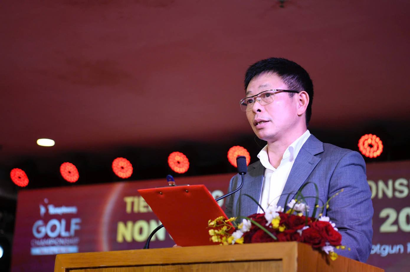 Nhà báo Phùng Công Sưởng - Tổng Biên tập báo Tiền Phong, Trưởng Ban tổ chức Giải Tiền Phong Golf Championship - Non sông một dải, lần thứ nhất - năm 2025.