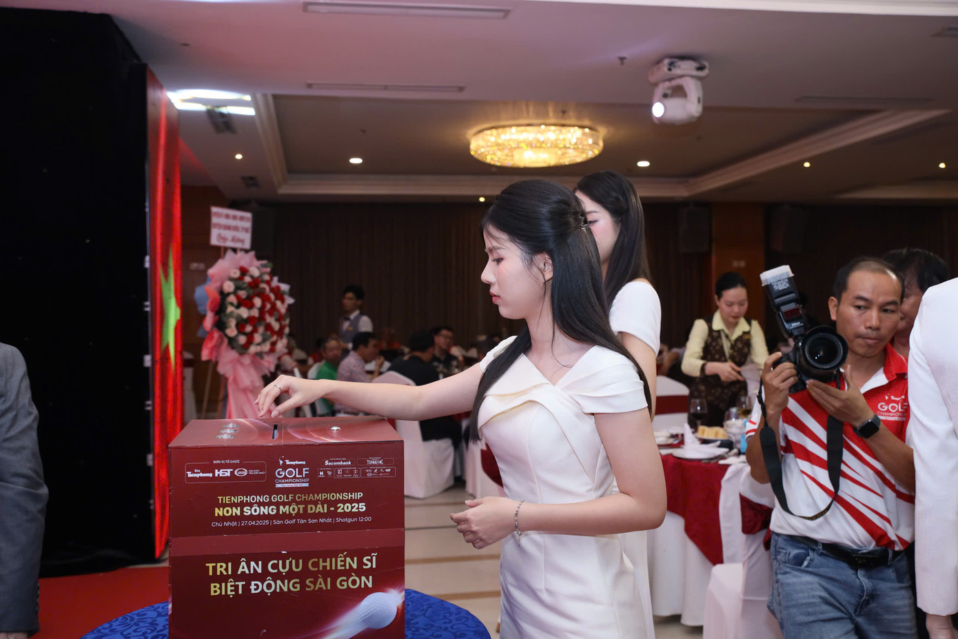 Golfer Tăng Thành Trung vô địch Tiền Phong Golf Championship - Non sông một dải ảnh 19