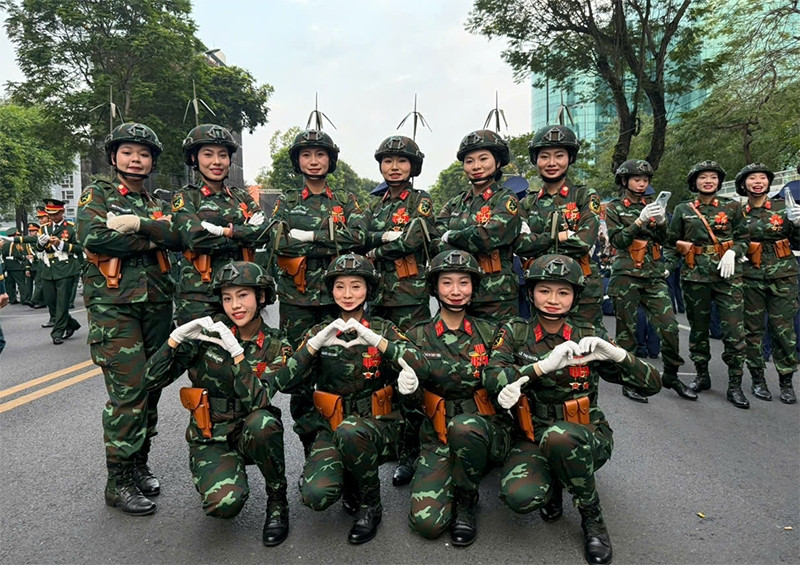 Đại lễ 30/4: Tự hào hai tiếng Việt Nam ảnh 38 Đại lễ 30/4: Tự hào hai tiếng Việt Nam ảnh 38