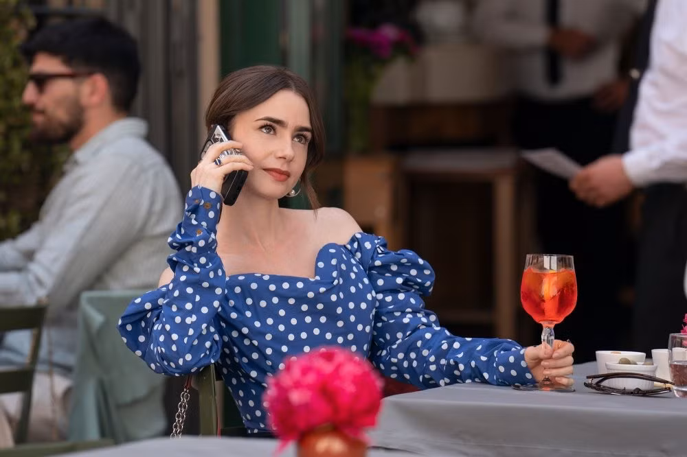 Emily in Paris khép lại mùa 4 với thành tích ấn tượng. Ảnh: Netflix.