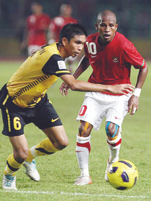 Indonesia tung thang malaysia 5 – 1 o vong bang. Chu thich: Indonesia tung thang malaysia 5 – 1 o vong bang.