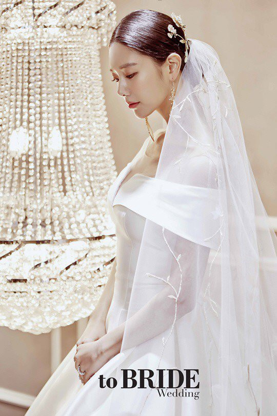 ‘Búp bê gợi cảm’ xứ Hàn Clara tung ảnh cưới sau bê bối tình dục ảnh 5