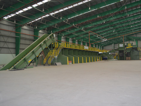 Nhà máy 10 triệu USD đắp chiếu do không có rác phân loại để tái chế. Nhà máy 10 triệu USD đắp chiếu do không có rác phân loại để tái chế