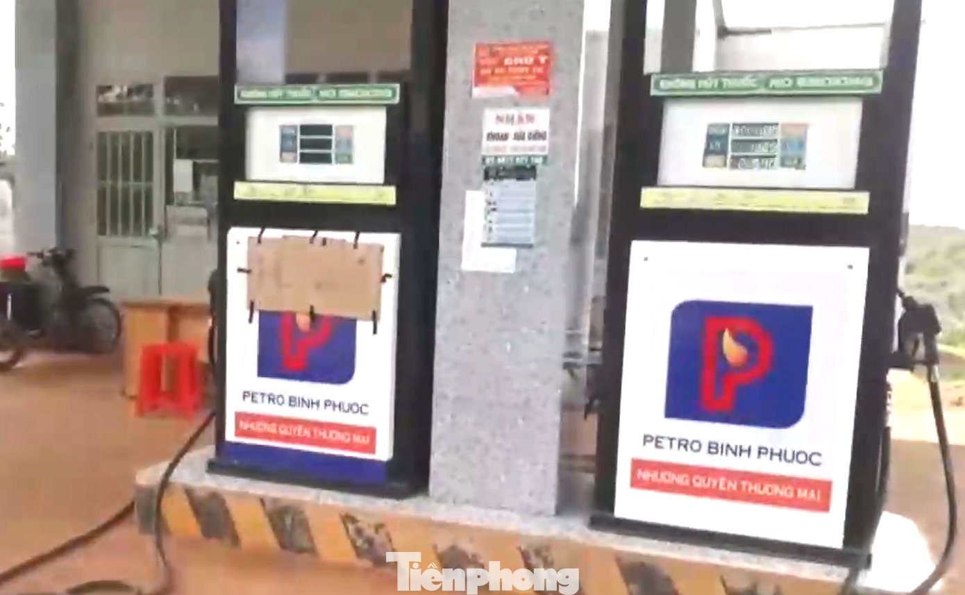 Một cửa hàng Petro Bình Phước ở huyện Bù Gia Mập treo bảng hết xăng