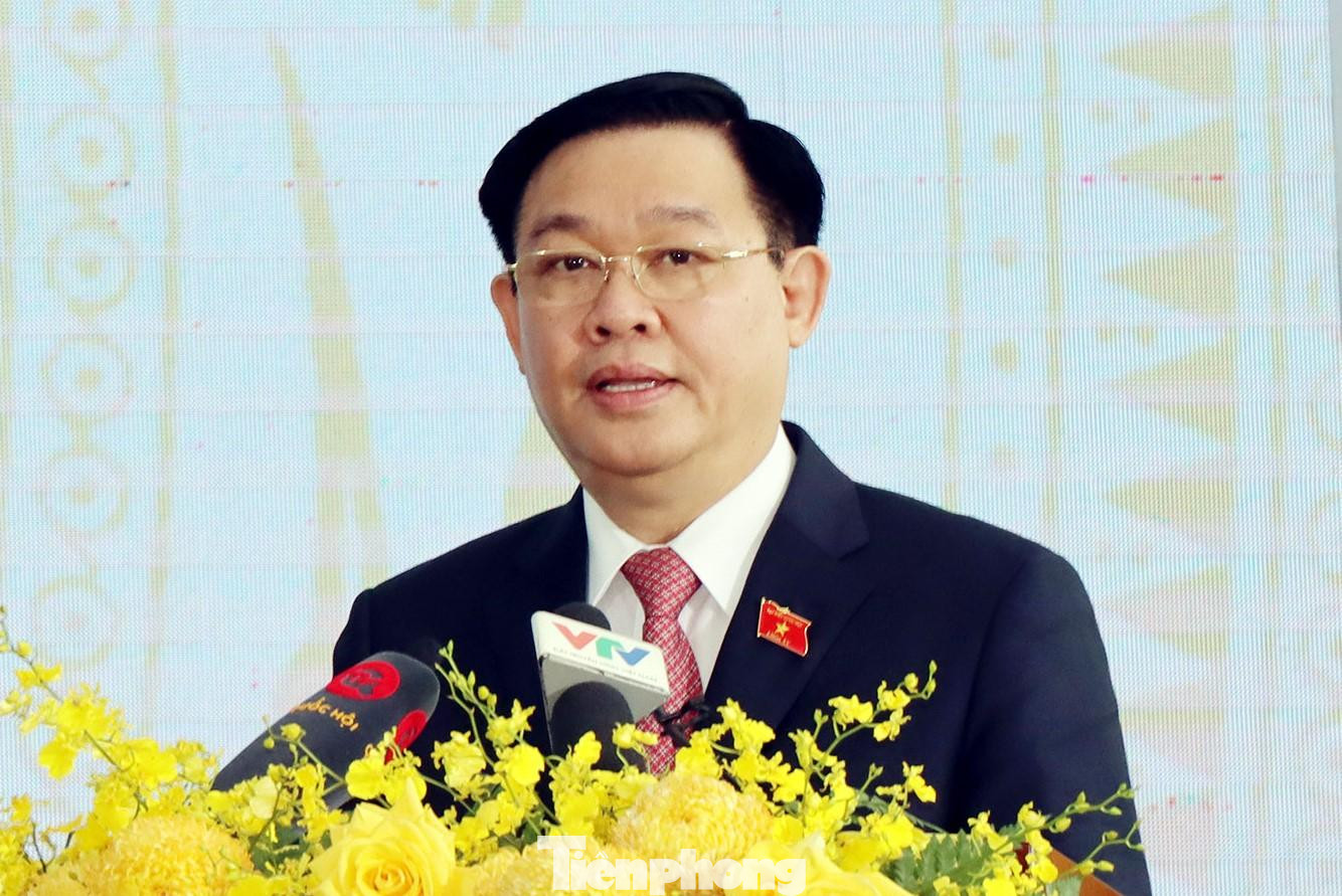 Chủ tịch Quốc hội Vương Đình Huệ phát biểu tại buổi lễ Chủ tịch Quốc hội Vương Đình Huệ phát biểu tại buổi lễ