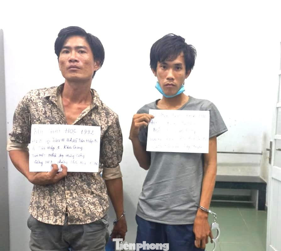 Hai tên cướp giật bị bắt