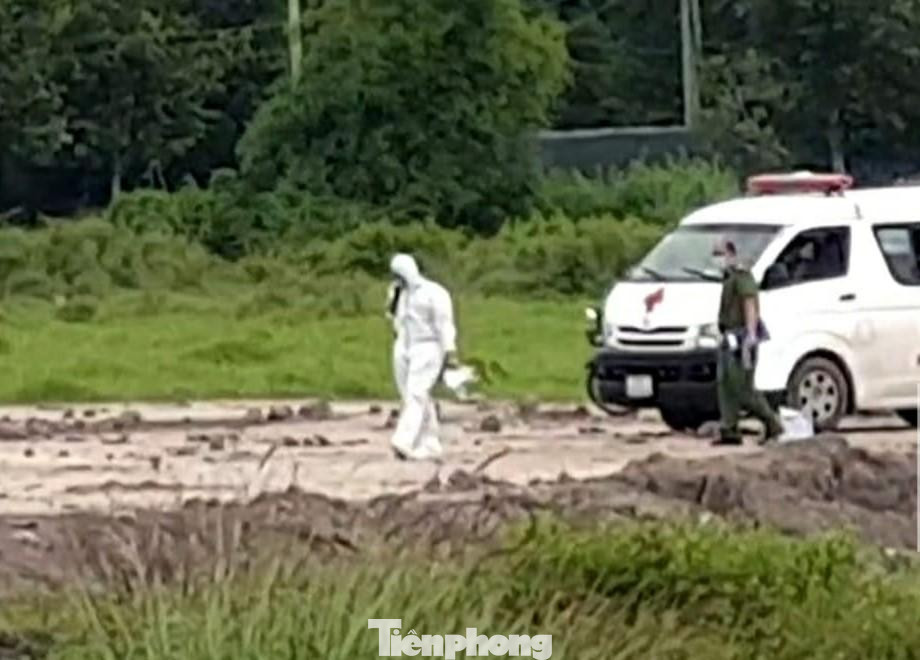 Hiện trường phát hiện thi thể bị chết cháy Hiện trường phát hiện thi thể bị chết cháy