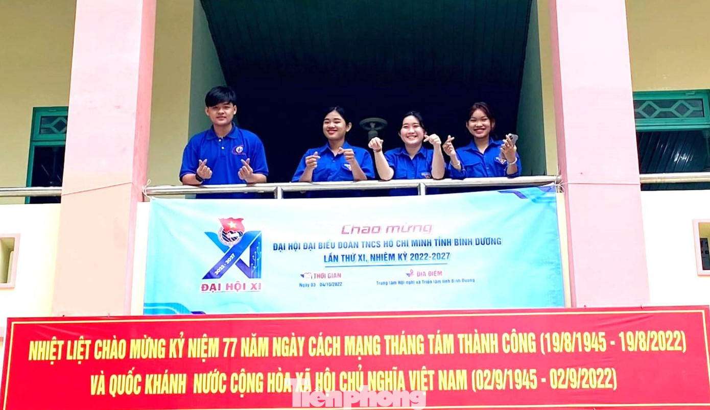 Đại hội Đoàn TNCS Hồ Chí Minh tỉnh Bình Dương là dịp để tuổi trẻ tỉnh nhà nhìn lại chặng đường đã qua, đồng thời nắm thông tin định hướng hành động trong nhiệm kỳ tiếp theo Đại hội Đoàn TNCS Hồ Chí Minh tỉnh Bình Dương là dịp để tuổi trẻ tỉnh nhà nhìn lại chặng đường đã qua, đồng thời nắm thông tin định hướng hành động trong nhiệm kỳ tiếp theo