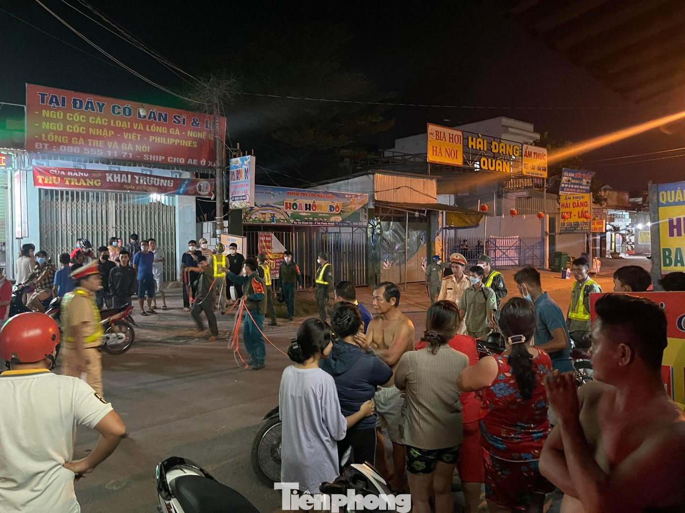 Công an phong tỏa hiện trường