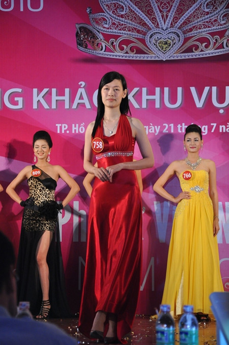 15 thí sinh KV phía Nam vào chung kết&nbsp;Hoa hậu Việt Nam&nbsp;2010 ảnh 37