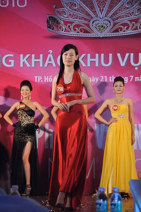 15 thí sinh KV phía Nam vào chung kết&nbsp;Hoa hậu Việt Nam&nbsp;2010 ảnh 37