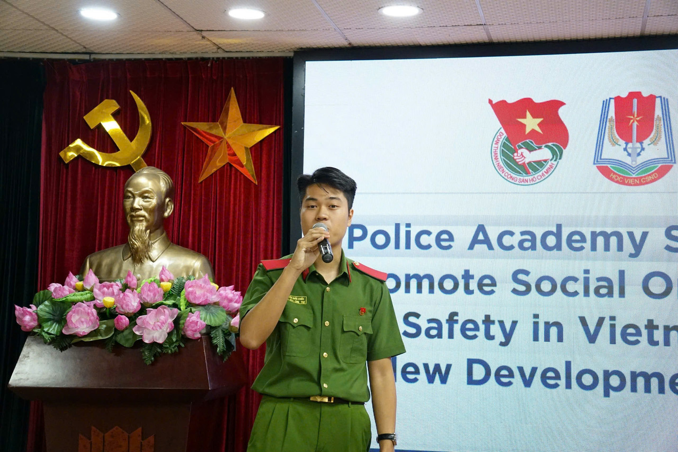 Vòng thuyết trình có 45 thí sinh xuất sắc nhất tham gia