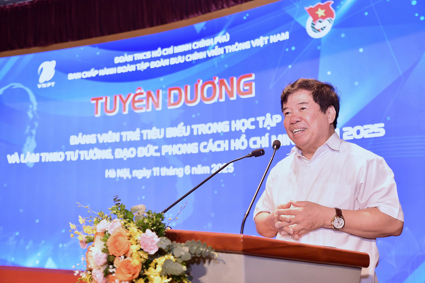 PGS, TS Nguyễn Viết Thảo - nguyên Phó Giám đốc Học viện Chính trị Quốc gia Hồ Chí Minh nói chuyện chuyên đề “Học tập suốt đời, đổi mới sáng tạo và làm theo tư tưởng, đạo đức, phong cách Hồ Chí Minh trong đoàn viên, thanh niên Tập đoàn Bưu chính Viễn thông Việt Nam”.