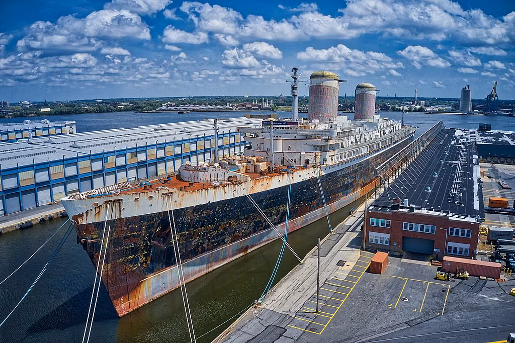 Tàu SS United States bị xuống cấp nghiêm trọng. Ảnh: Wikipedia. Tàu SS United States bị xuống cấp nghiêm trọng. Ảnh: Wikipedia.