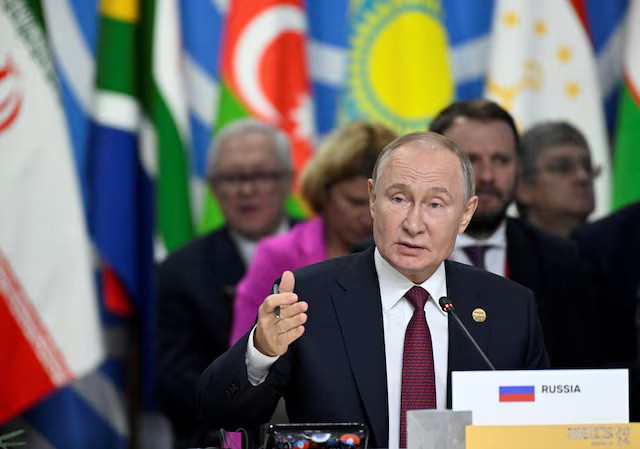 Tổng thống Nga Vladimir Putin phát biểu trong Hội nghị thượng đỉnh BRICS mở rộng tại Kazan, Nga ngày 23/10/2024. Ảnh: Reuters.