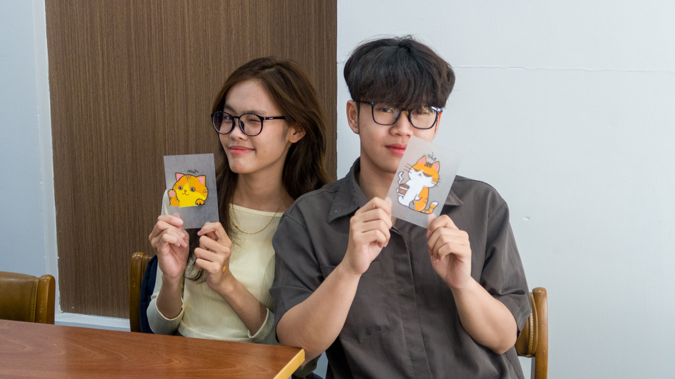 Các sản phẩm do các bạn sinh viên sáng tạo. Các sản phẩm do các bạn sinh viên sáng tạo.