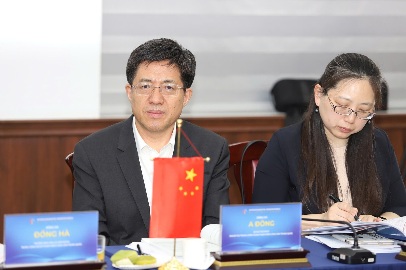 Anh A Đông - Bí thư thứ nhất Đoàn TNCS Trung Quốc trao đổi tại Hội thảo. (Ảnh: Ngô Tùng) Anh A Đông - Bí thư thứ nhất Đoàn TNCS Trung Quốc trao đổi tại Hội thảo. (Ảnh: Ngô Tùng)