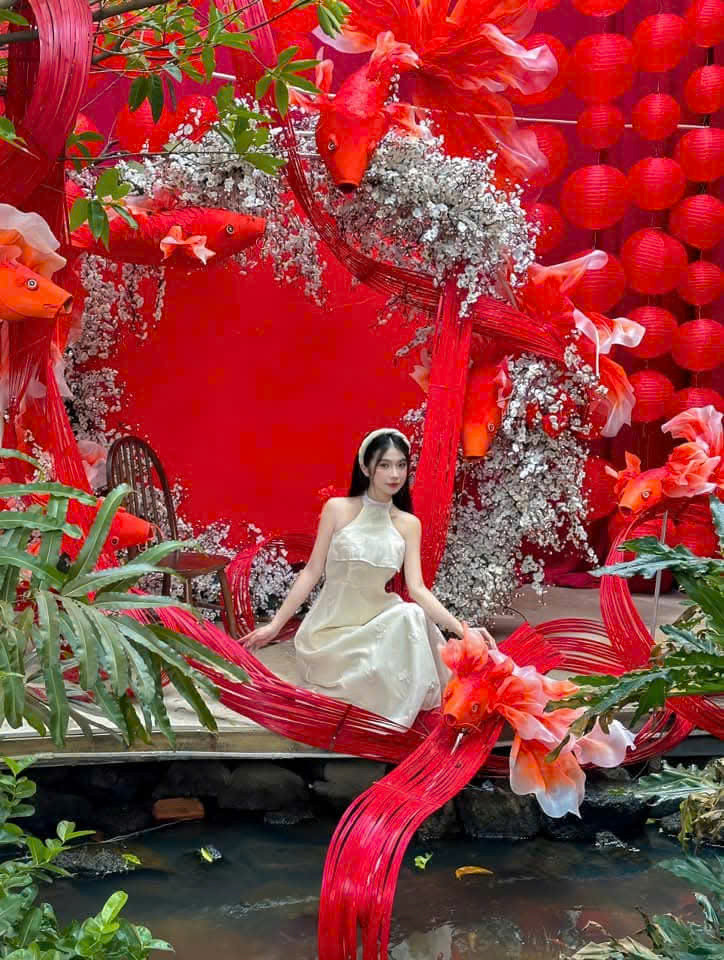 Với hơn 4 concept trang trí khác nhau, các bạn trẻ có thể thỏa thích chụp ảnh trong ngày nghỉ lễ. (Ảnh: Chích Bông)