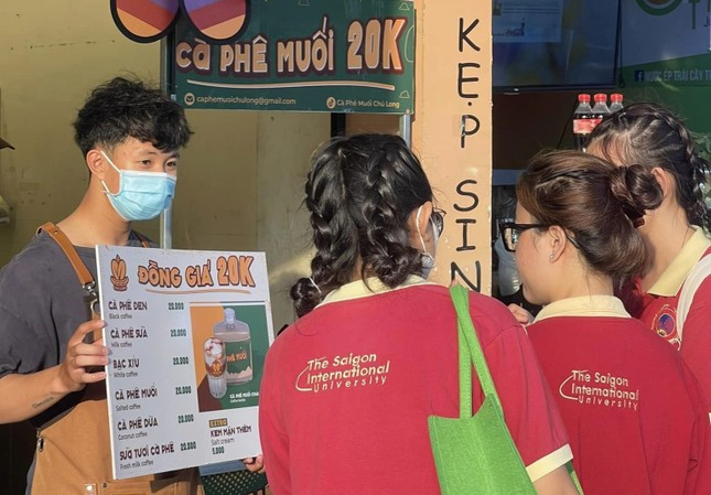 Nhiều bạn sinh viên khi tìm công việc Hè, ưu tiên các công việc phát triển các kỹ năng liên quan đến chuyên ngành học của mình. Nhiều bạn sinh viên khi tìm công việc Hè, ưu tiên các công việc phát triển các kỹ năng liên quan đến chuyên ngành học của mình.