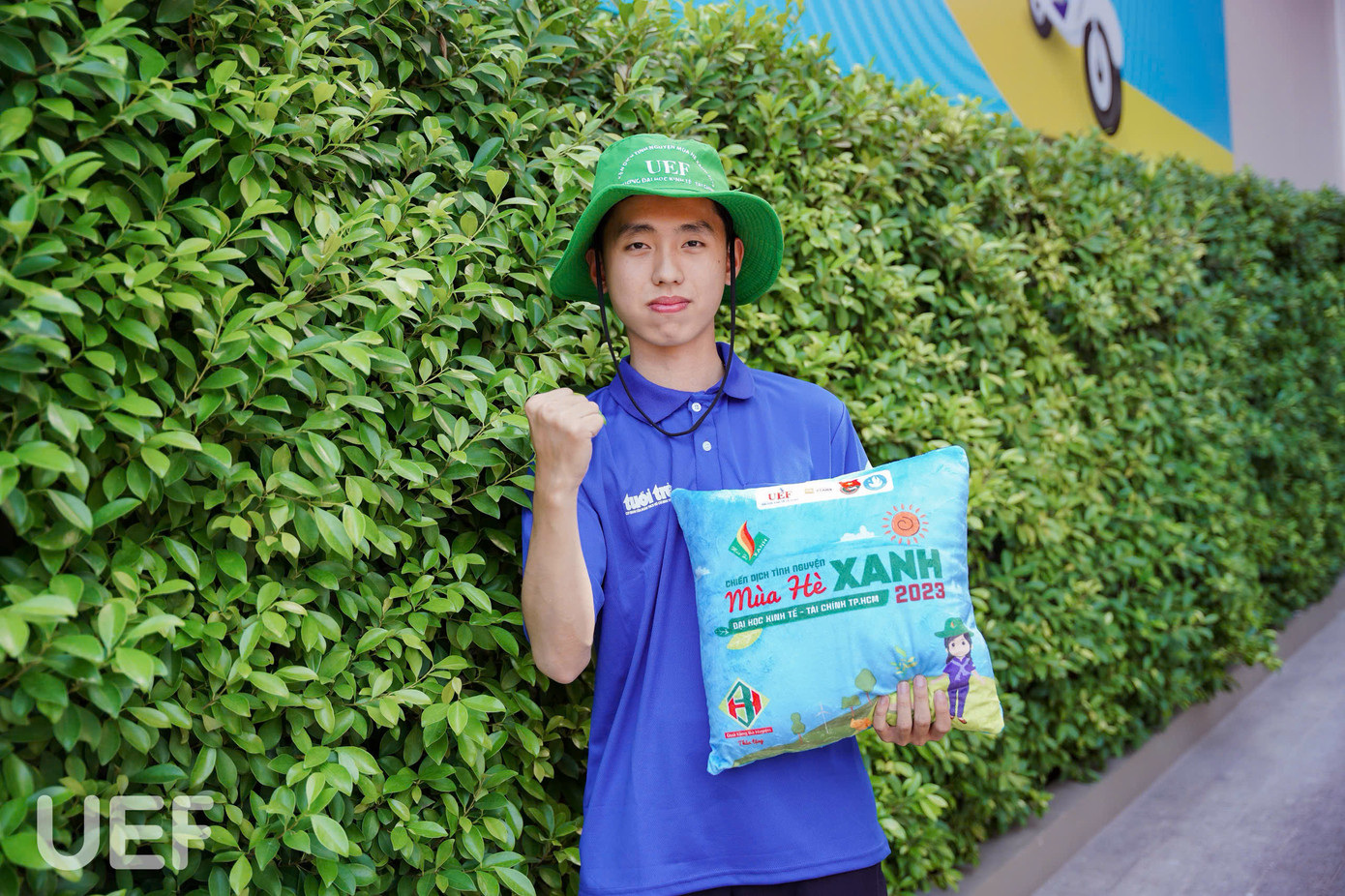 Vĩnh Hoàng tích cực tham gia các hoạt động 'Mùa Hè Xanh'. Vĩnh Hoàng tích cực tham gia các hoạt động 'Mùa Hè Xanh'.