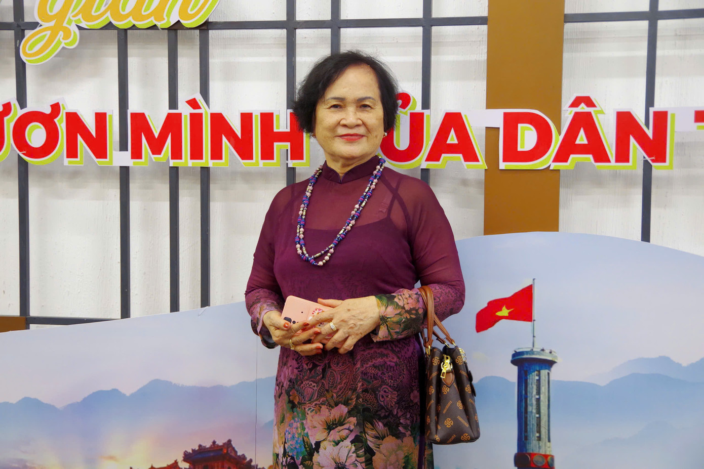 Nhà văn Trần Hương Giang. Nhà văn Trần Hương Giang.