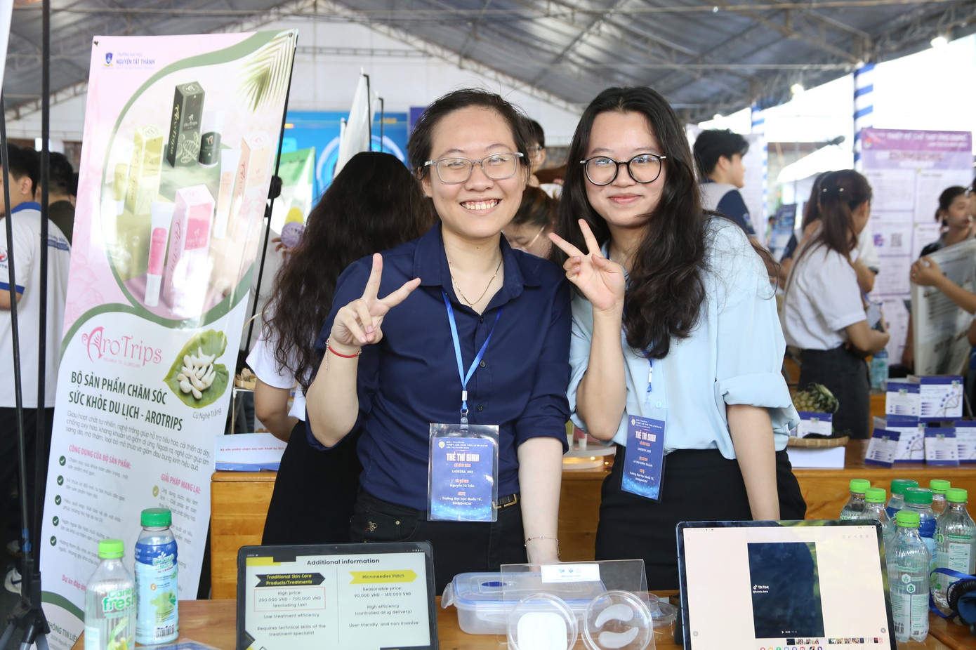 Nhiều mô hình, dự án được trưng bày tại Liên hoan Tuổi trẻ Sáng tạo lần thứ 16. Nhiều mô hình, dự án được trưng bày tại Liên hoan Tuổi trẻ Sáng tạo lần thứ 16.