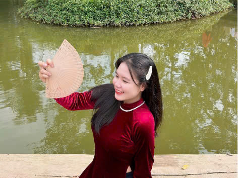 Ngô Minh Thư bày tỏ cảm xúc khi lần đầu tiên sống xa gia đình. Ngô Minh Thư bày tỏ cảm xúc khi lần đầu tiên sống xa gia đình.