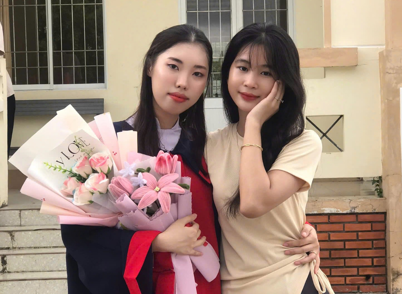 Ny (bên trái) vẫn đang nỗ lực cố gắng từng ngày để đạt được ước mơ. Ny (bên trái) vẫn đang nỗ lực cố gắng từng ngày để đạt được ước mơ.