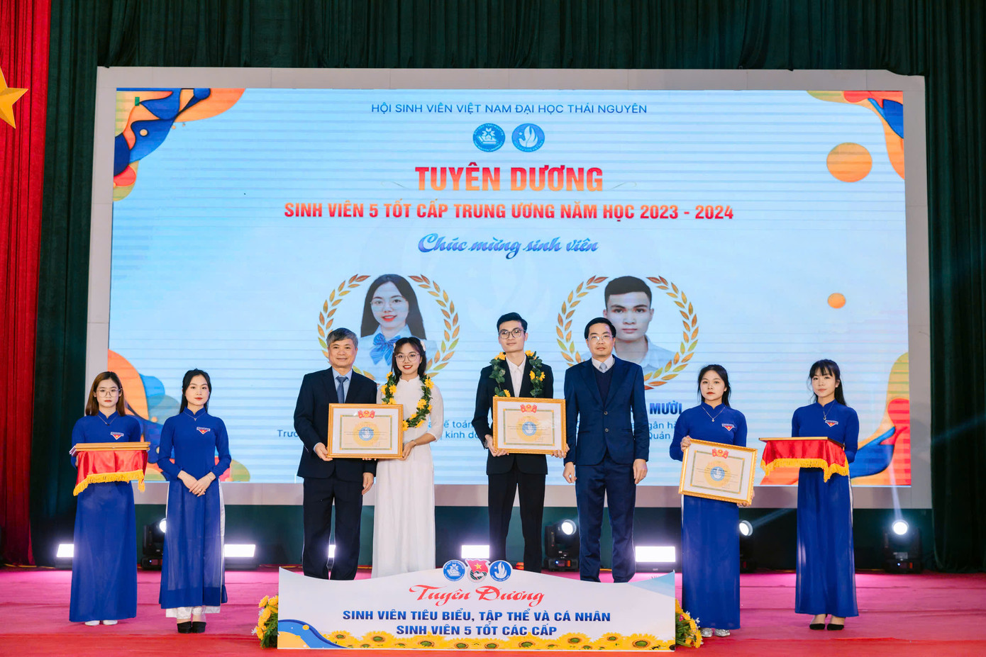 Dương Văn Mười đạt Danh hiệu 'Sinh viên 5 tốt' cấp Trung ương, năm học 2023 - 2024. Dương Văn Mười đạt Danh hiệu 'Sinh viên 5 tốt' cấp Trung ương, năm học 2023 - 2024.